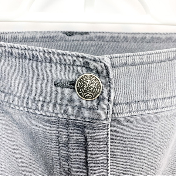 ๐ผ2/$22๐ผ Style & Co Petite Size 8 Grey Jeans - Picture 4 of 10